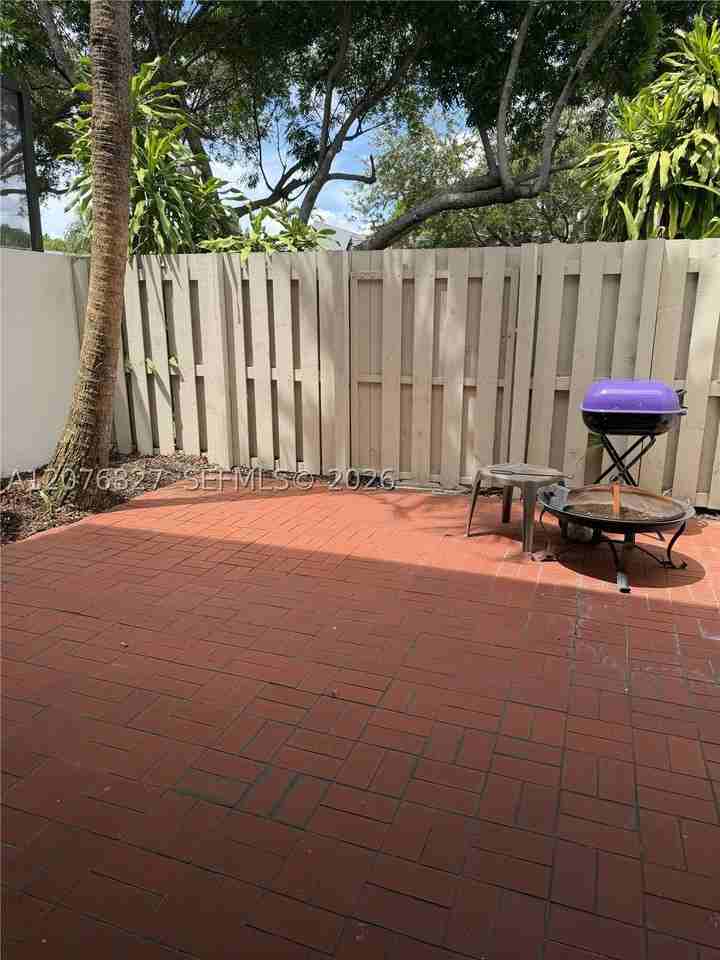 8110 Sw 82nd Ct #8110 - Photo 7 of 25