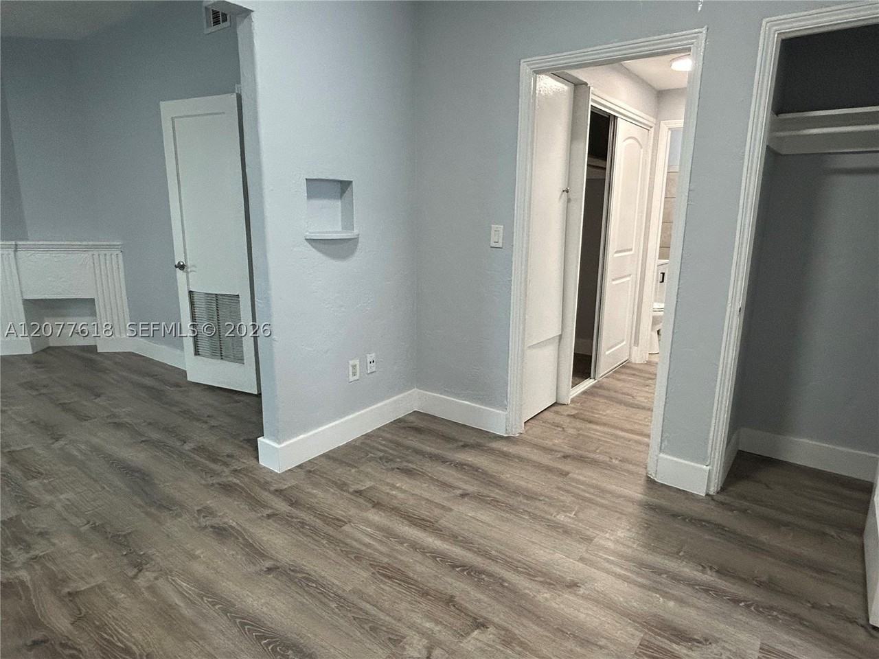 1258 Pennsylvania Ave #9 - Photo 7 of 15