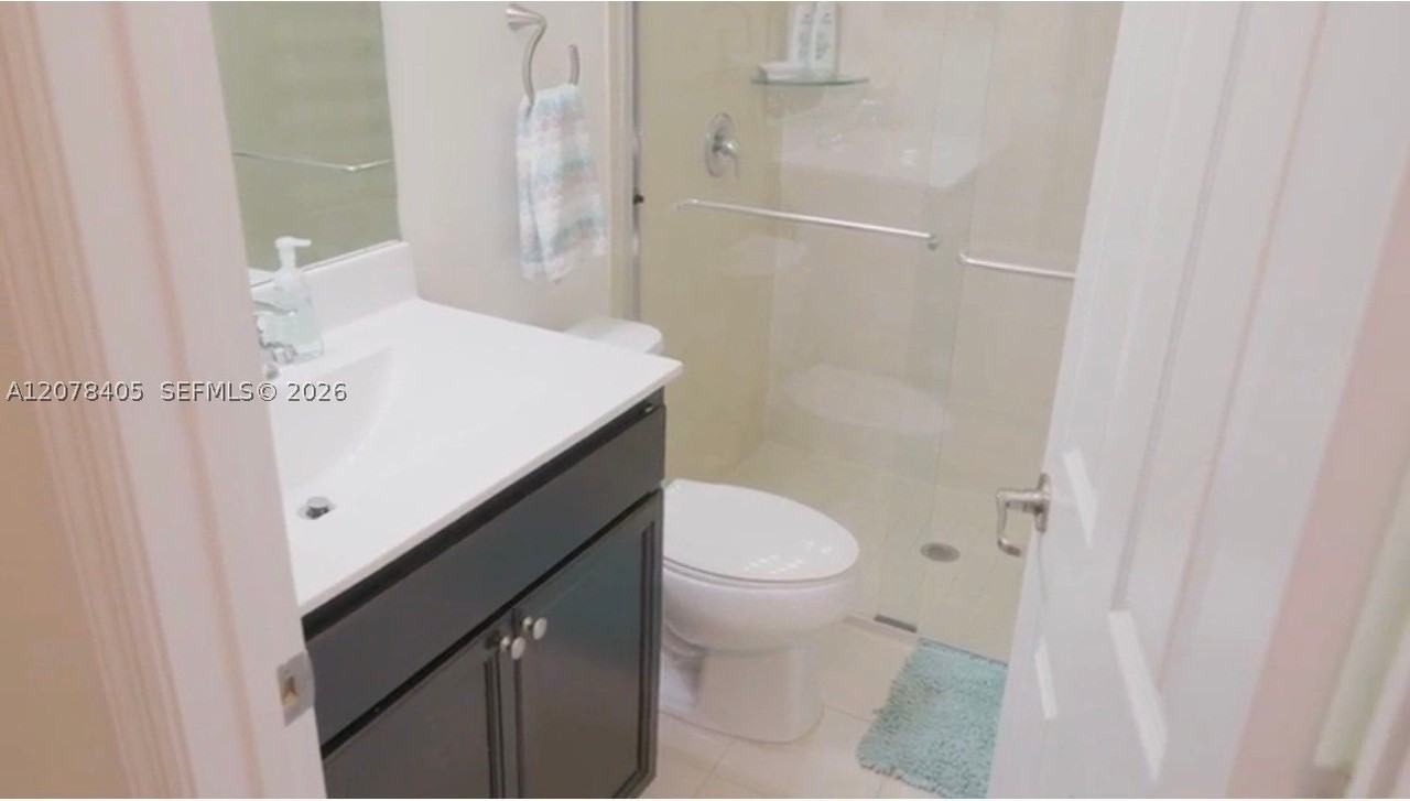 221 Se 35th Ave - Photo 6 of 9