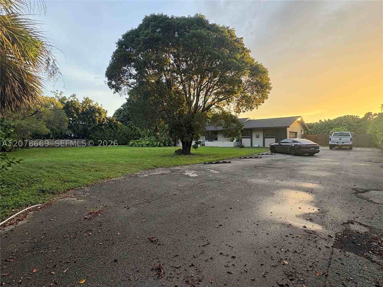 18850 Sw 197th Ave - Photo 5 of 23