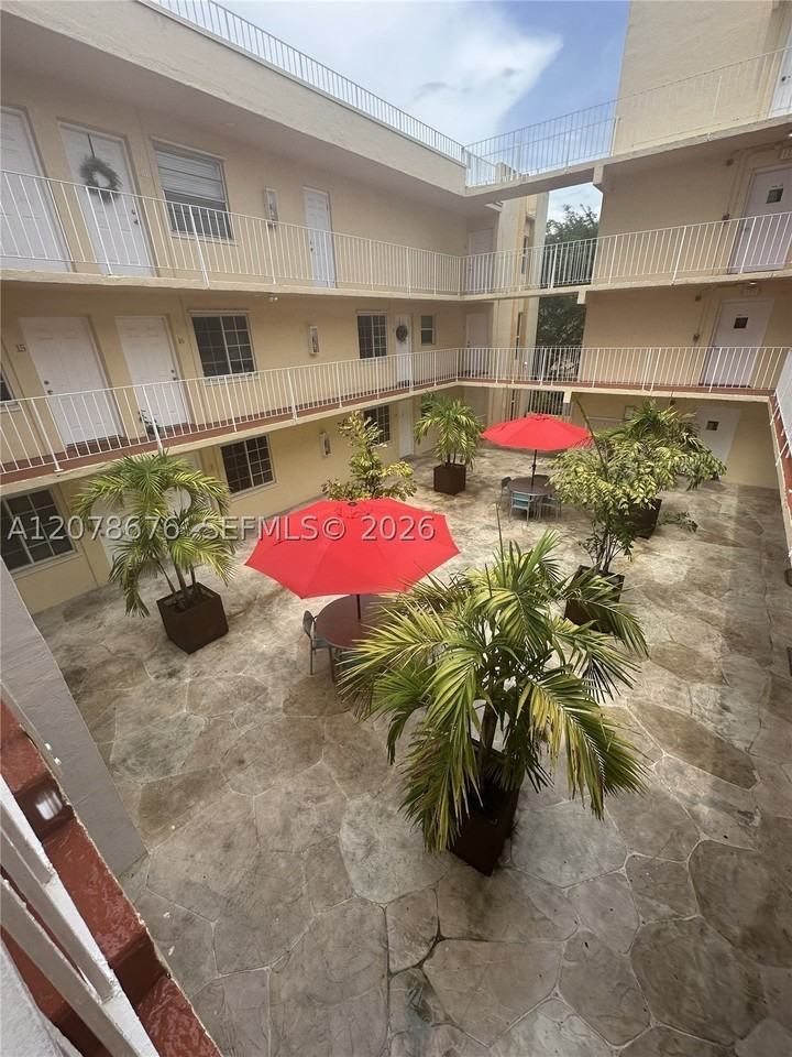 1208 Salzedo St #26