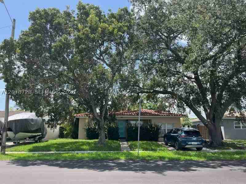 218 Se 3rd Ter - Photo 2 of 13