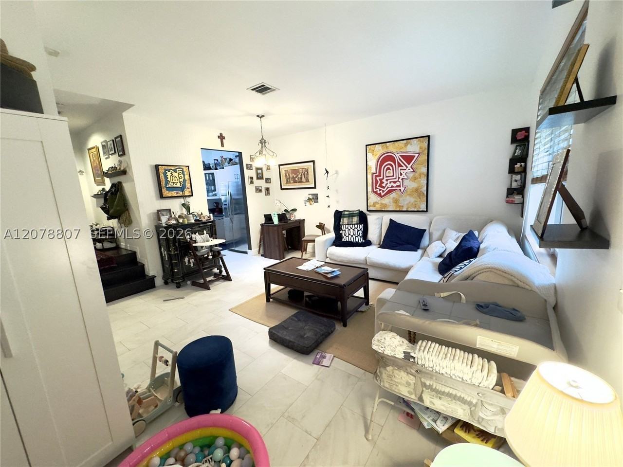 3047 Center St #7 - Photo 2 of 18