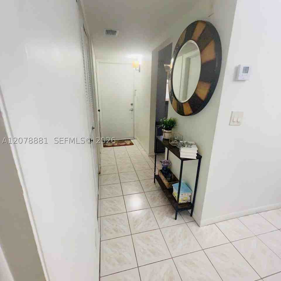 301 Cambridge Rd #306 - Photo 6 of 18