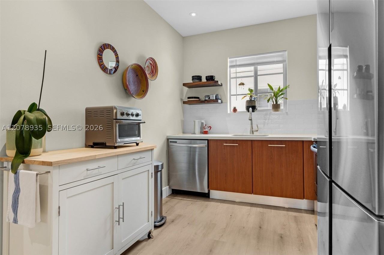 1341 15th St #206 - Photo 6 of 42