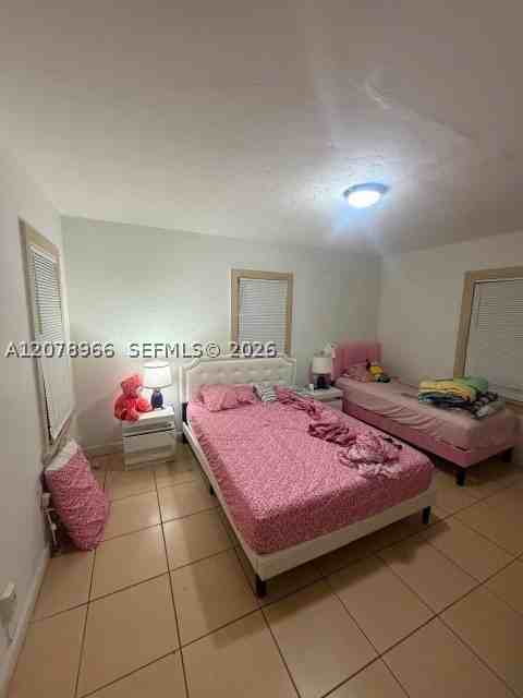 1750 Madison St #C - Photo 4 of 7