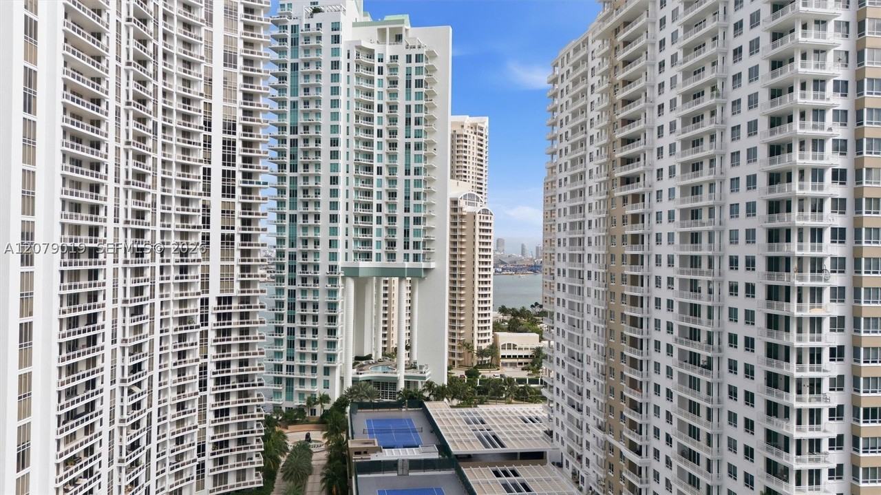 801 Brickell Key Blvd #1204 - Photo 3 of 29