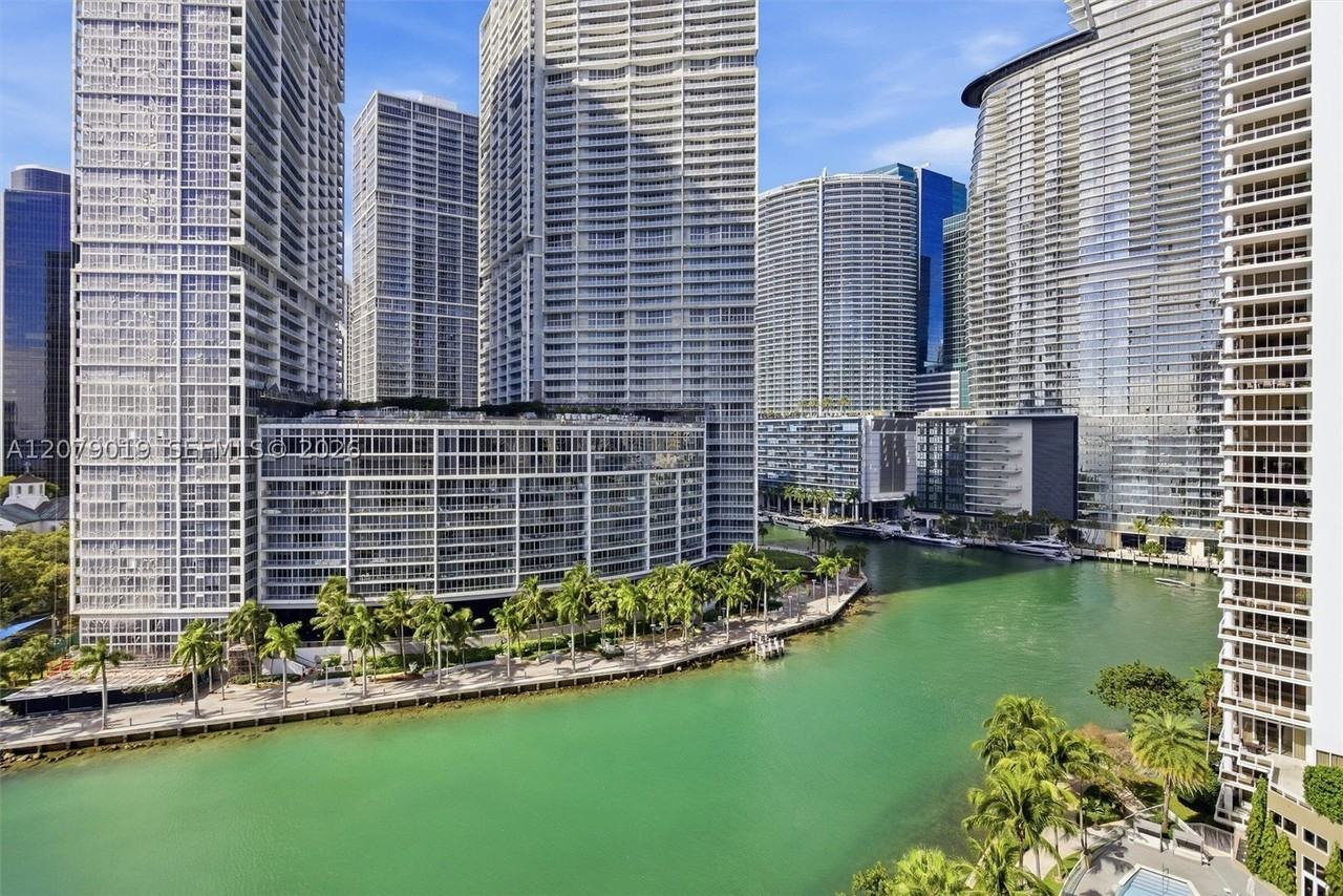 801 Brickell Key Blvd #1204 - Photo 4 of 29