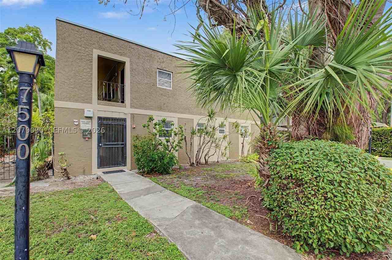 7500 Sw 59th Pl #106 - Photo 5 of 6