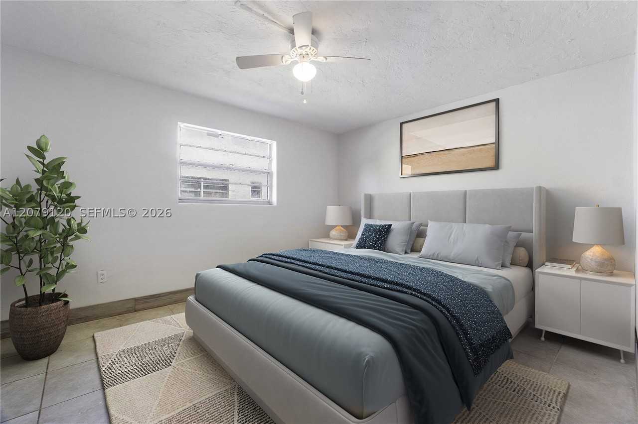 332 Sw 3rd St #9 - Photo 2 of 7