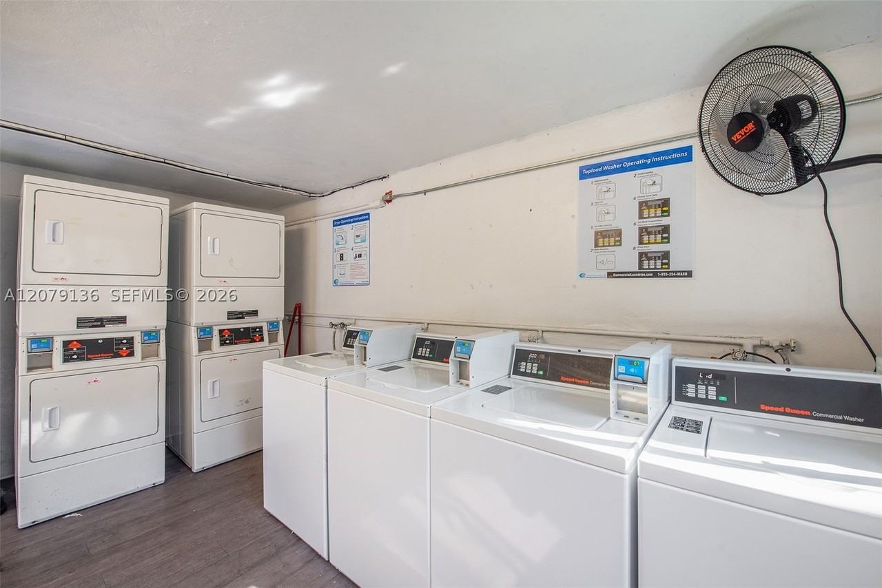 1310 W 29th St #39 - Photo 7 of 12