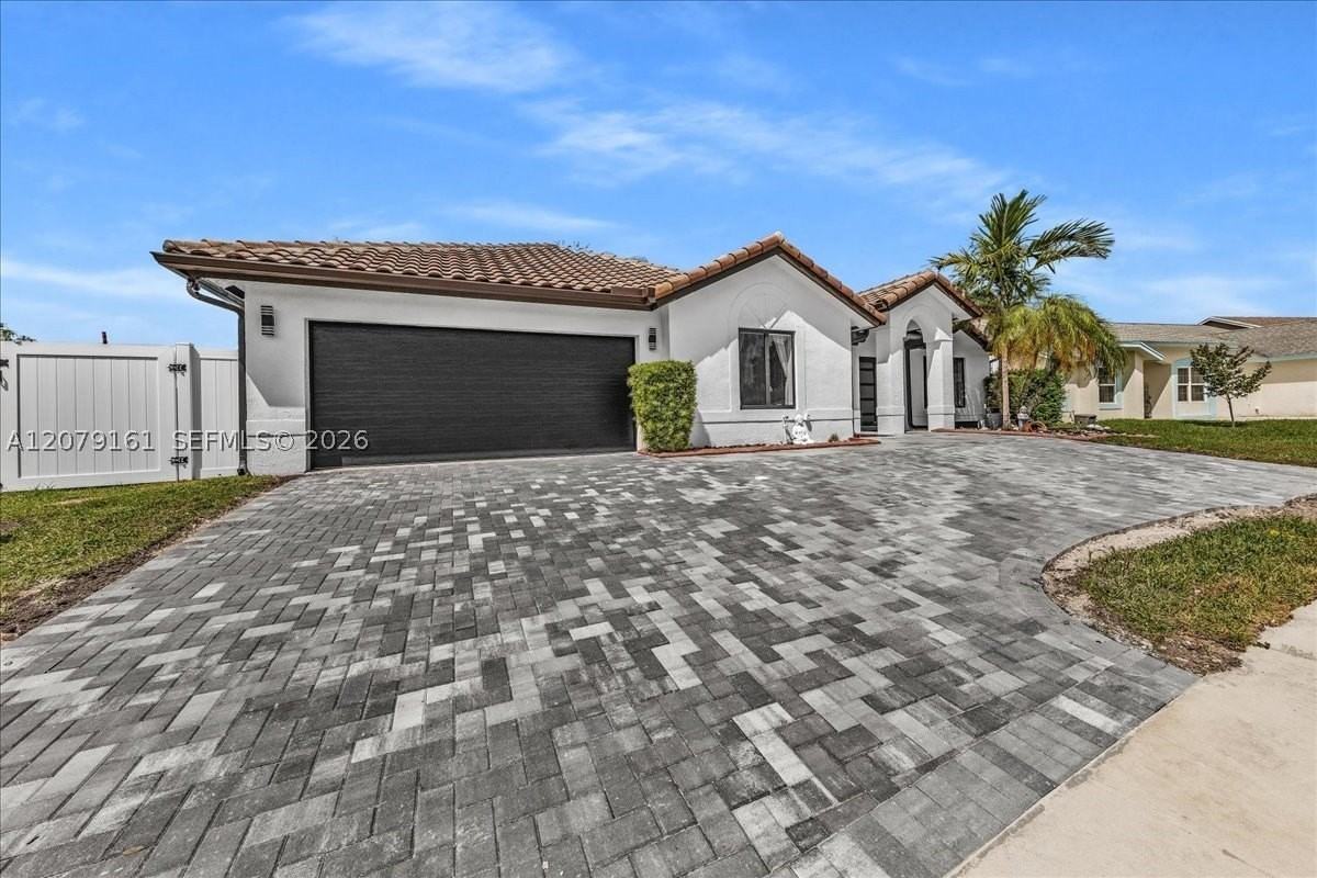 15056 Sw 10th St - Photo 3 of 50