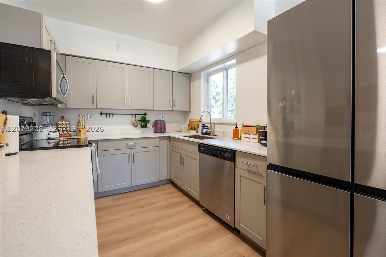 1317 Ne 116th St #1317 - Photo 4 of 21
