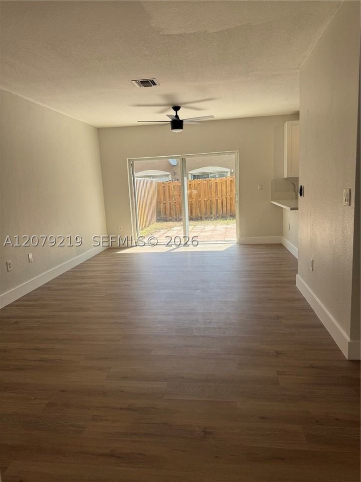21467 Sw 86th Pl - Photo 7 of 12