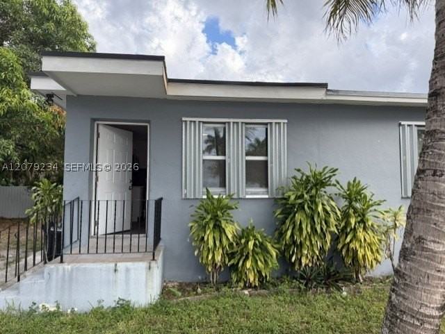 805 Ne 134th St #B - Photo 3 of 26