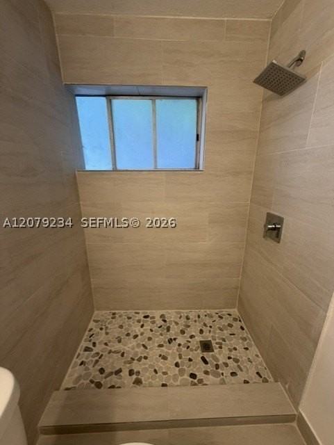 805 Ne 134th St #B - Photo 7 of 26