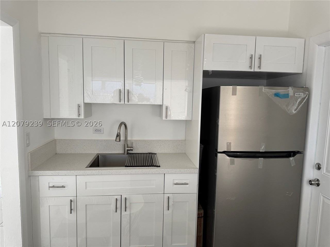 8017 Byron Ave #6 - Photo 3 of 13