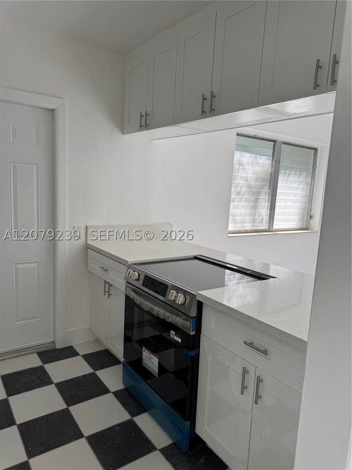 8017 Byron Ave #6 - Photo 5 of 13