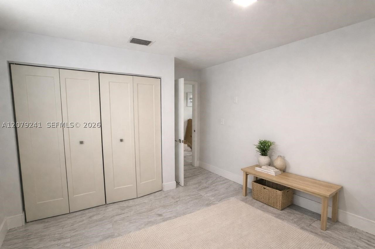 6782 Sw 25th St #HS - Photo 7 of 16