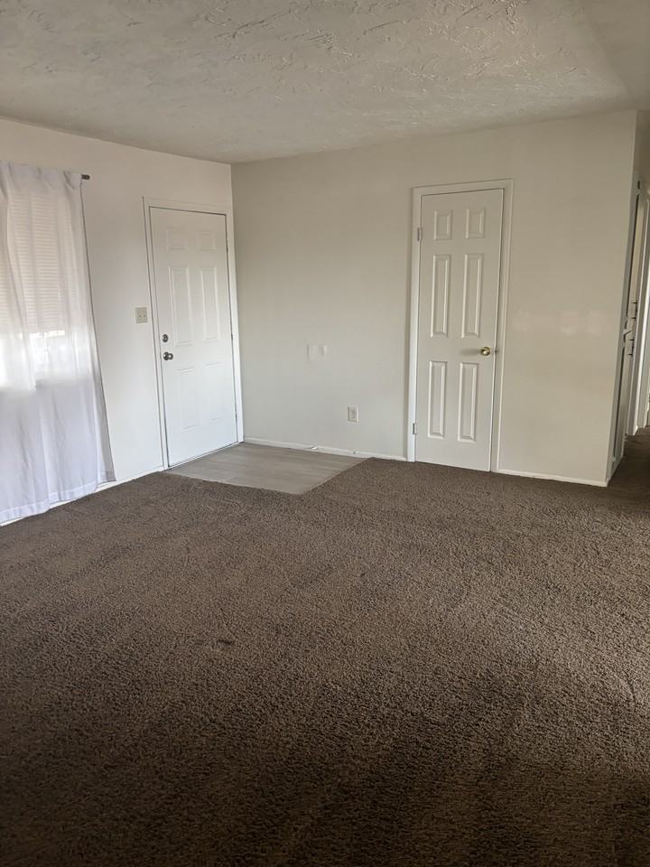 1286 Blaine Ave #1 - Photo 2 of 13