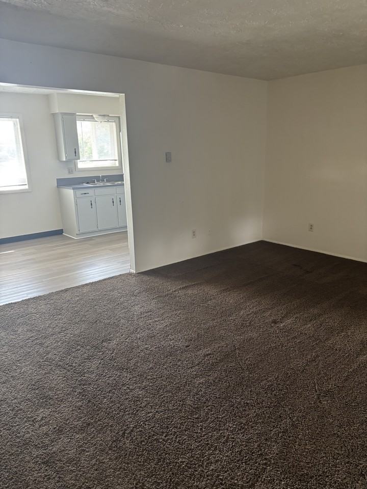 1286 Blaine Ave #1 - Photo 3 of 13