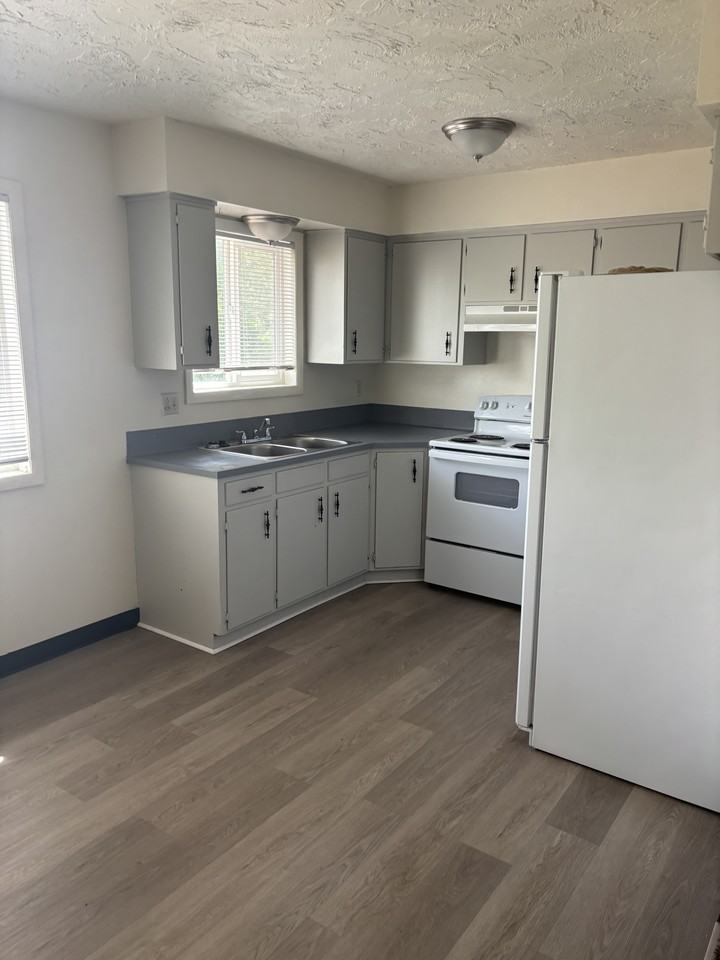 1286 Blaine Ave #1 - Photo 5 of 13