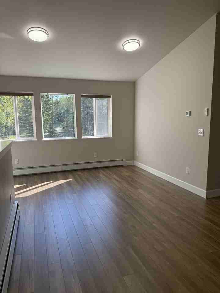 5930 N Shady Grove Ln #1 - Photo 4 of 14