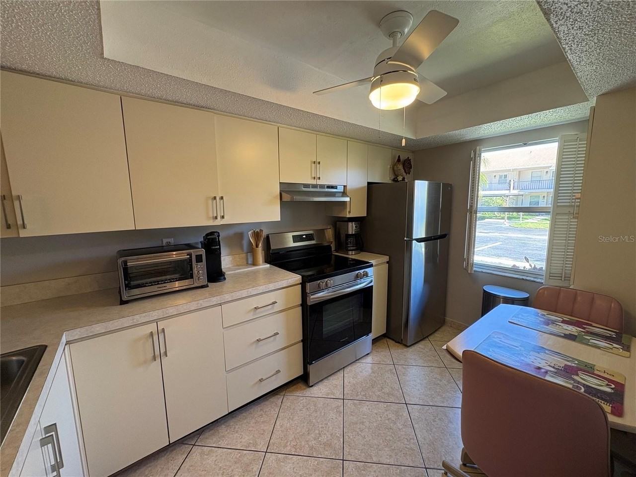 2666 Woodgate Ln #D1 - Photo 3 of 19