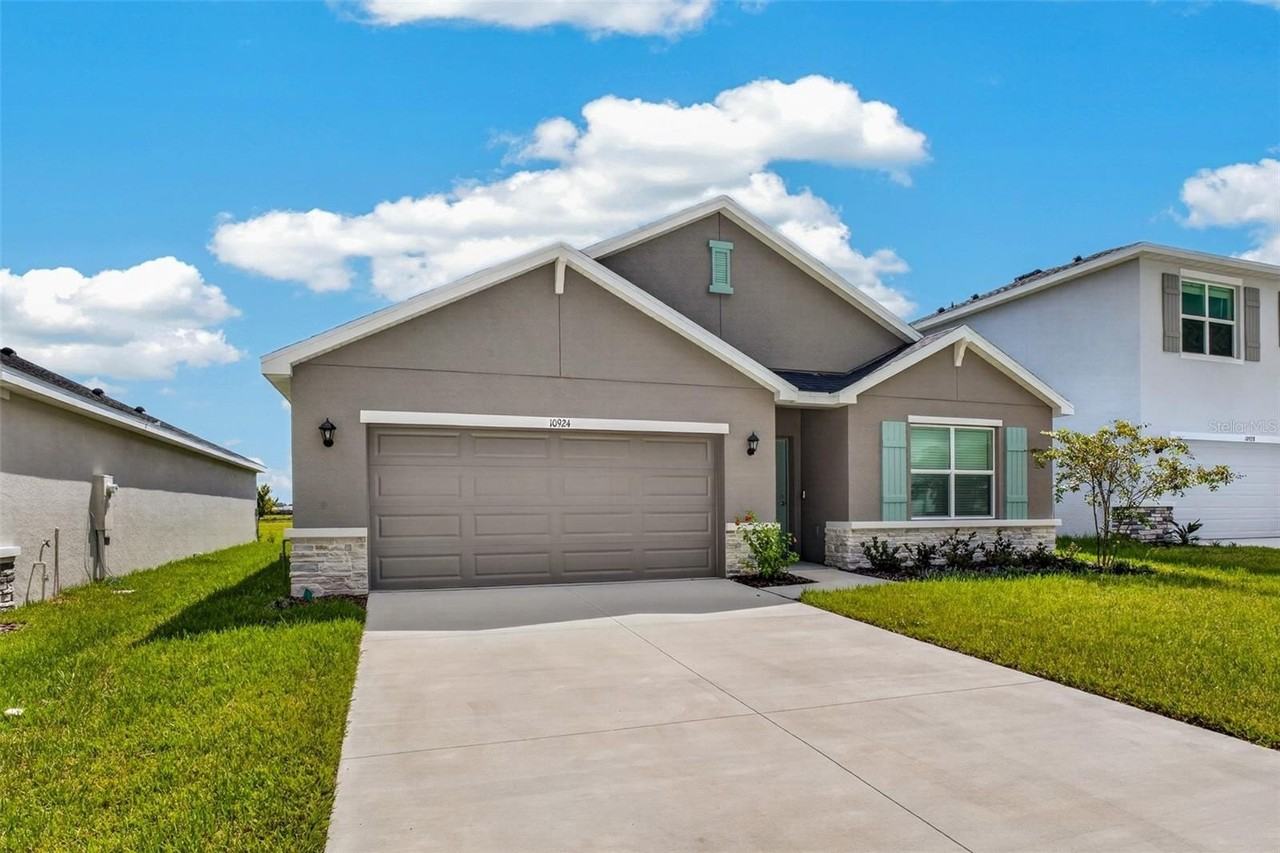 10924 Rabbit Grove Trl - Photo 3 of 49