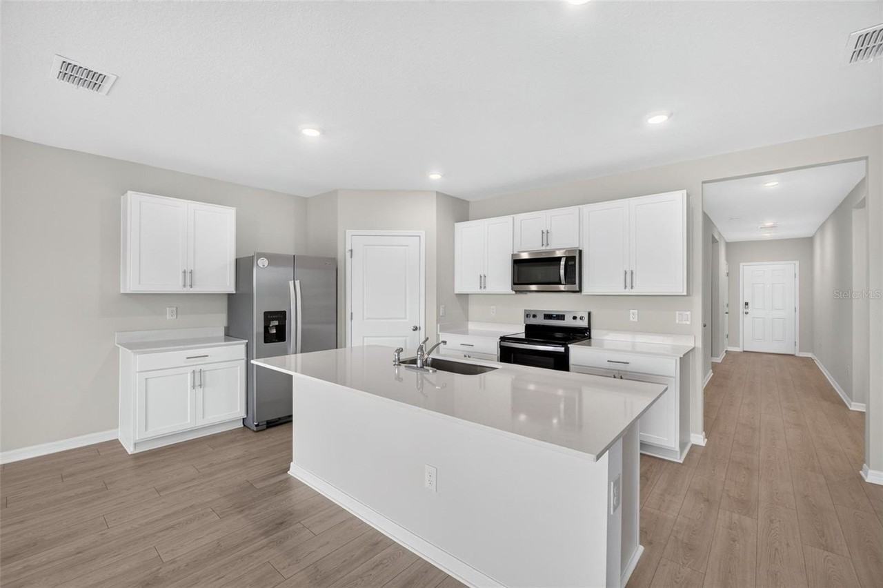 10924 Rabbit Grove Trl - Photo 6 of 49