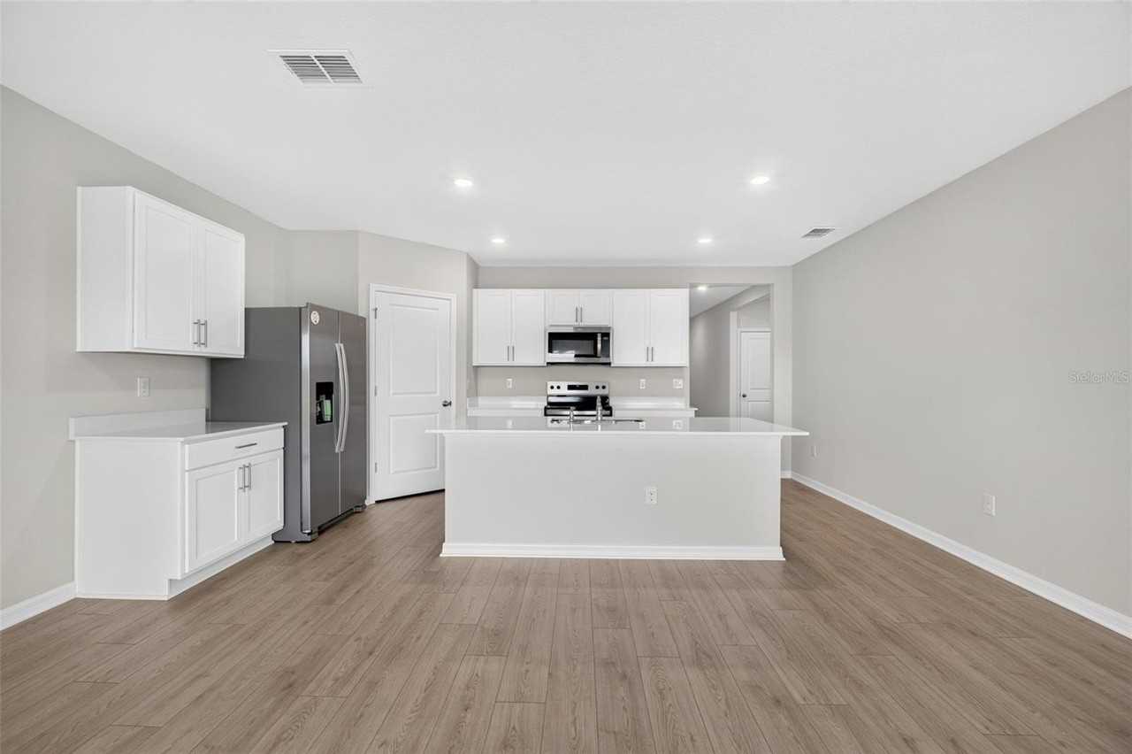 10924 Rabbit Grove Trl - Photo 7 of 49