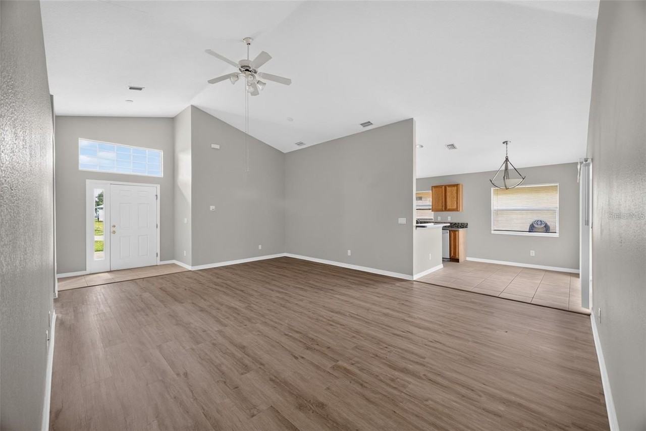 463 Winwood Ct - Photo 5 of 24