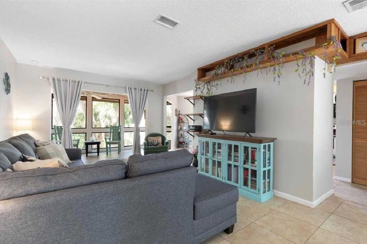 8 Fairways Cir #8 - Photo 7 of 50