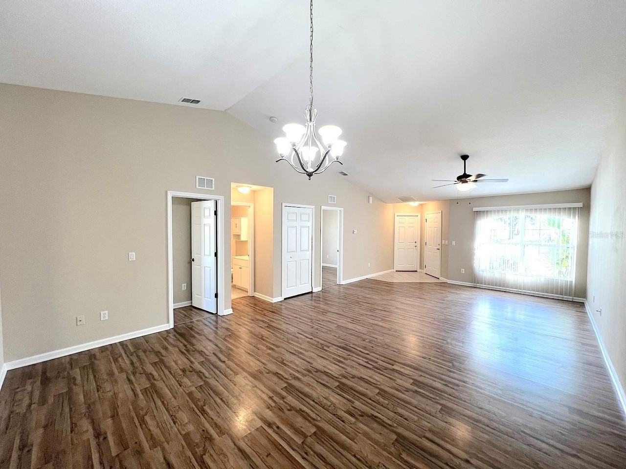 41 Eton Ln #B - Photo 6 of 24