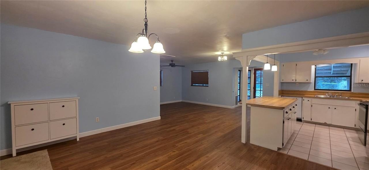 17451 Southside Ct - Photo 3 of 19