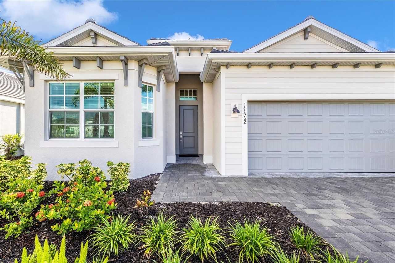 17662 Santorini Ct - Photo 2 of 50