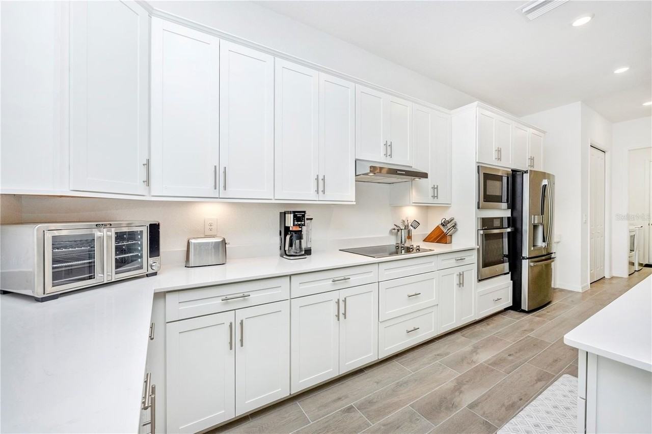 17662 Santorini Ct - Photo 6 of 50