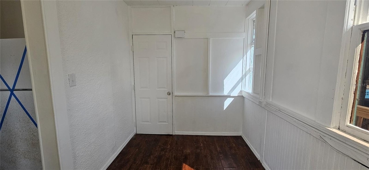 709 Ora St #06 - Photo 2 of 5