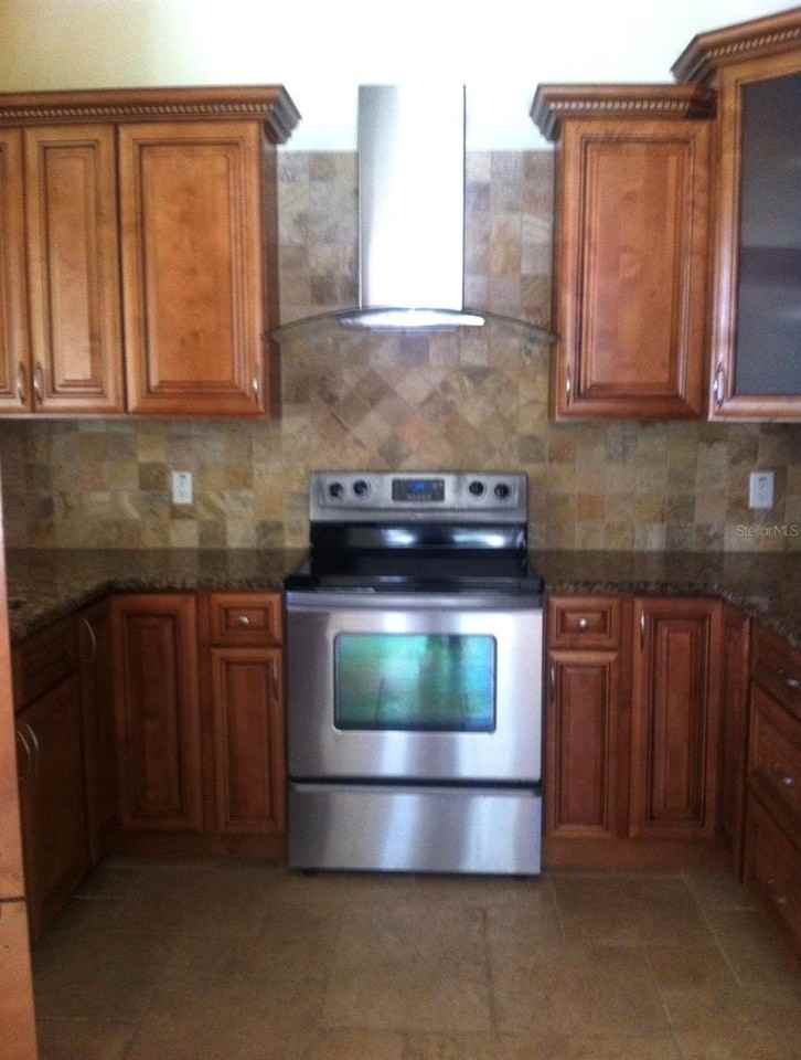 1415 Harmon Ave - Photo 4 of 34