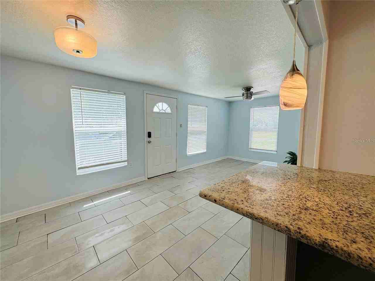 1683 Fricke Ave - Photo 4 of 19