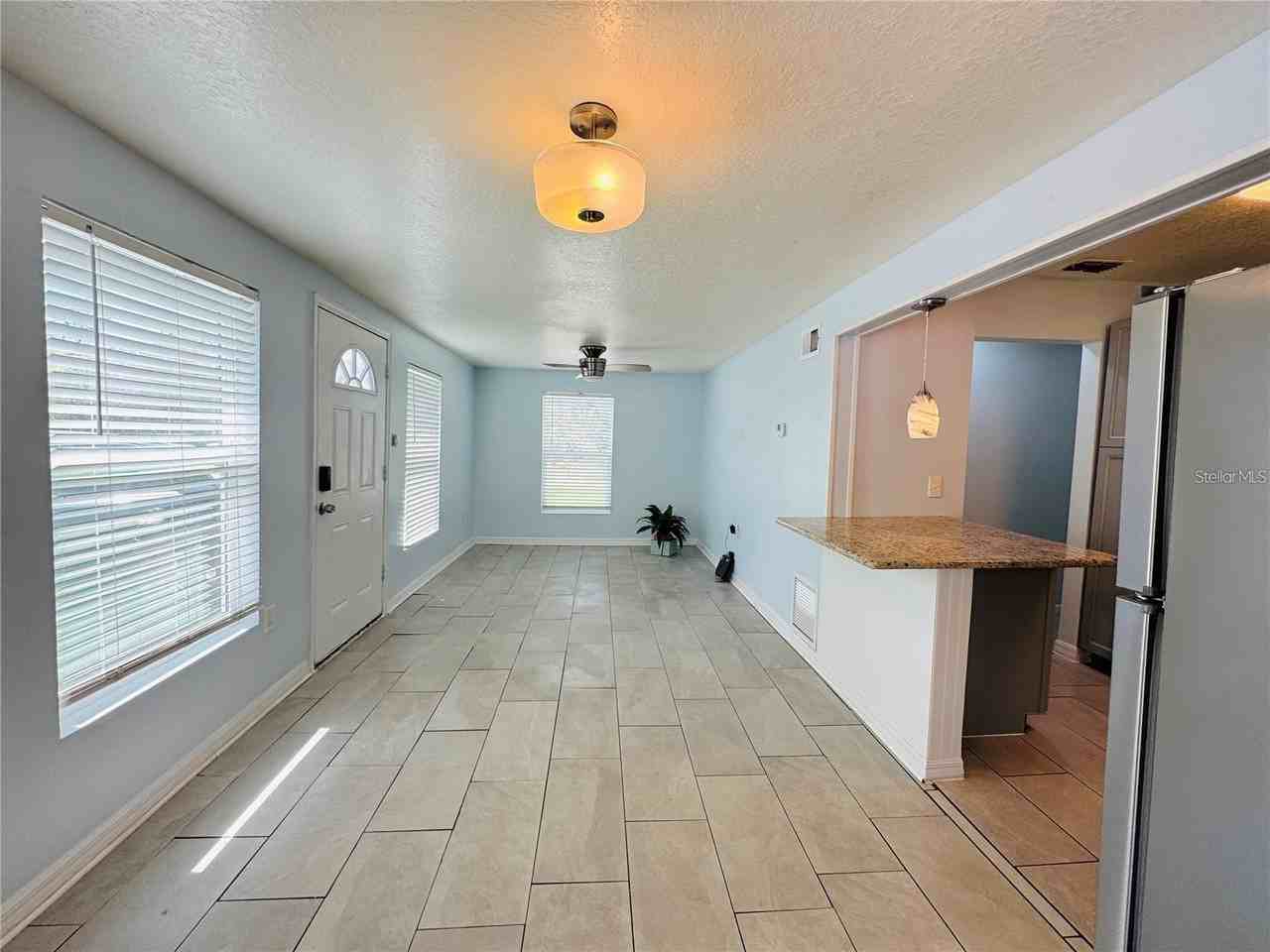 1683 Fricke Ave - Photo 5 of 19