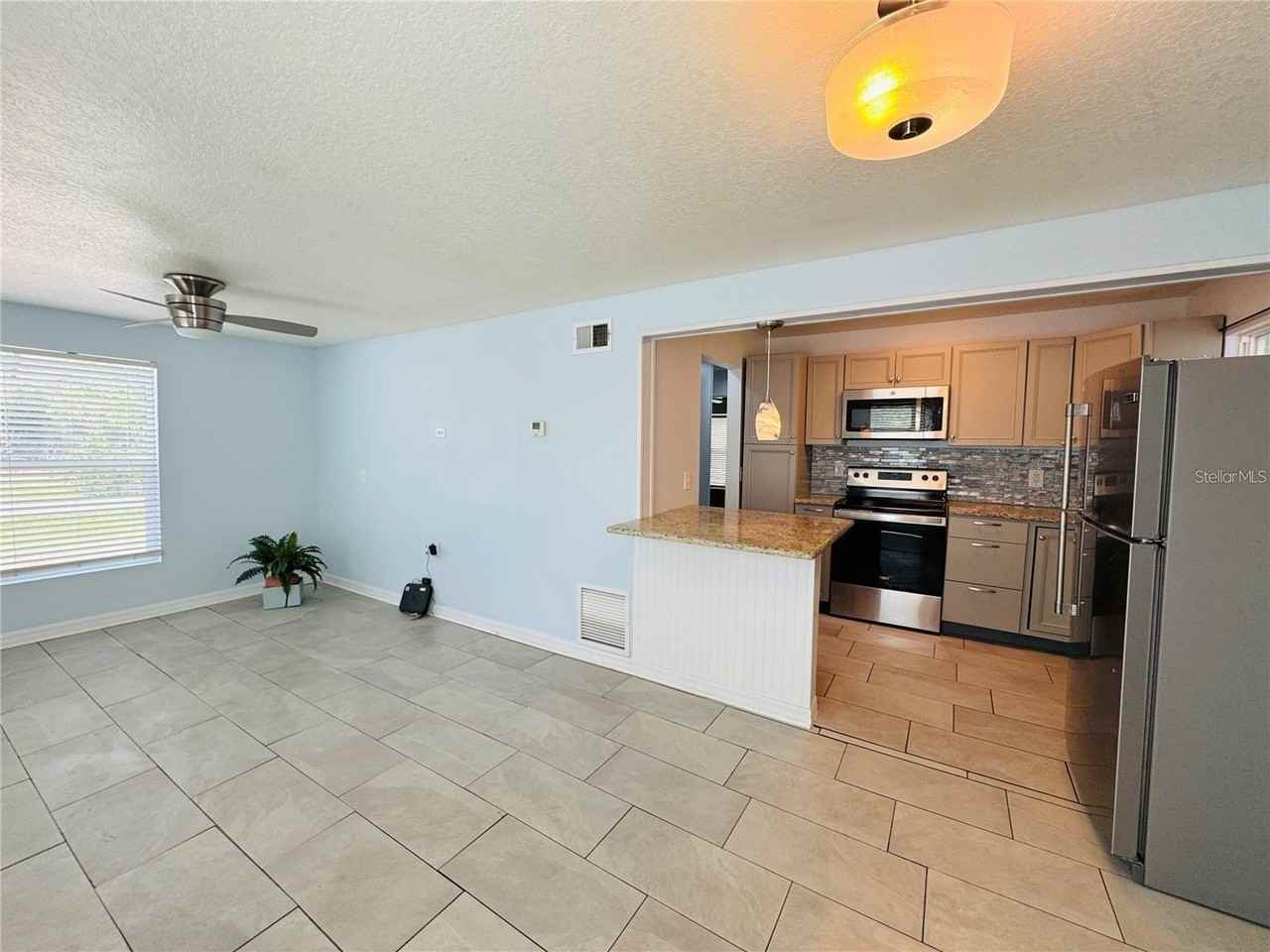 1683 Fricke Ave - Photo 6 of 19