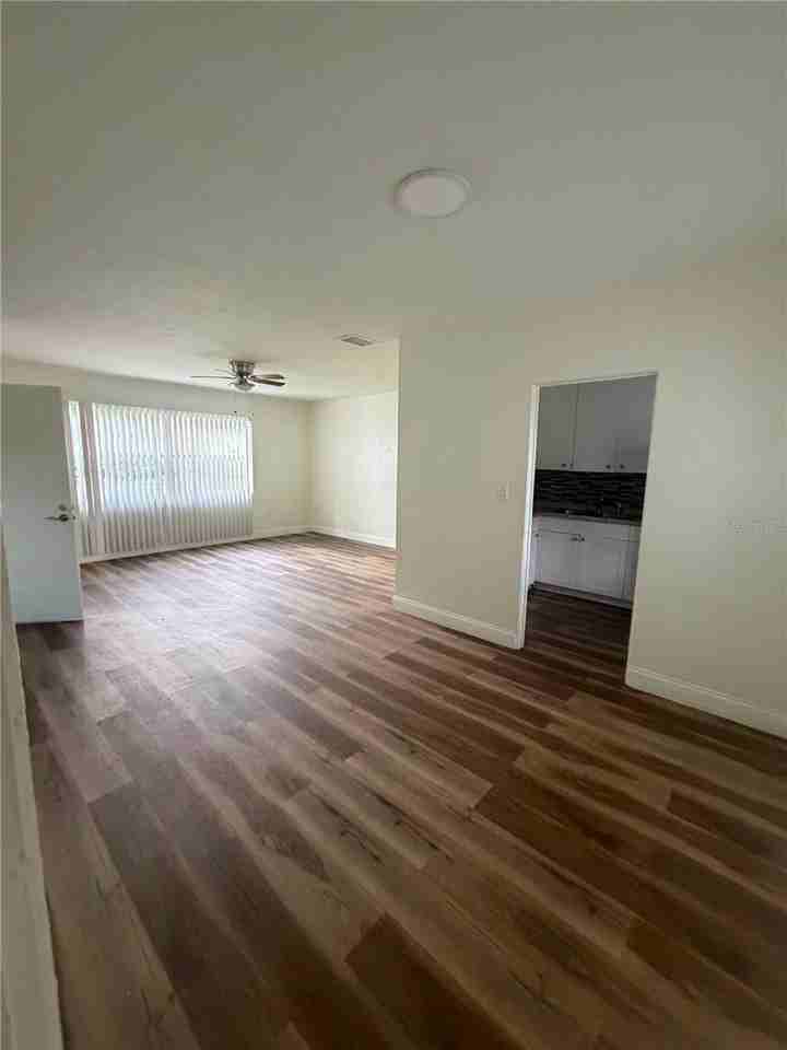 205 E New Hampshire St - Photo 6 of 11