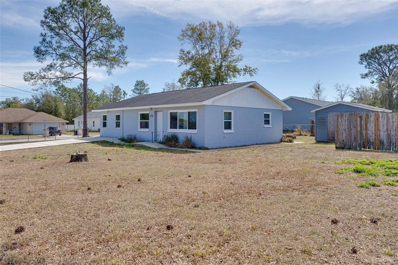 9782 Se 157th Ln - Photo 3 of 22