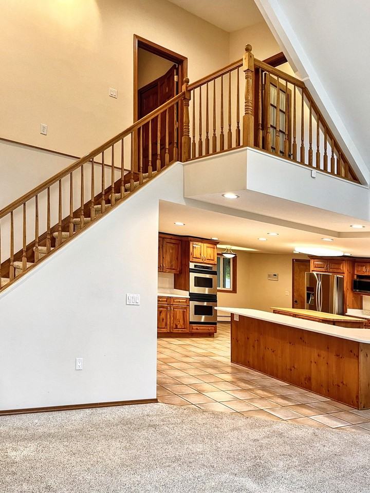 22454 Hilltop Cir #1 - Photo 4 of 10