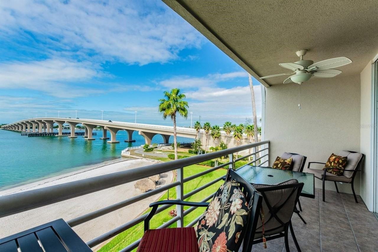 5701 Bahia Del Mar Cir #403