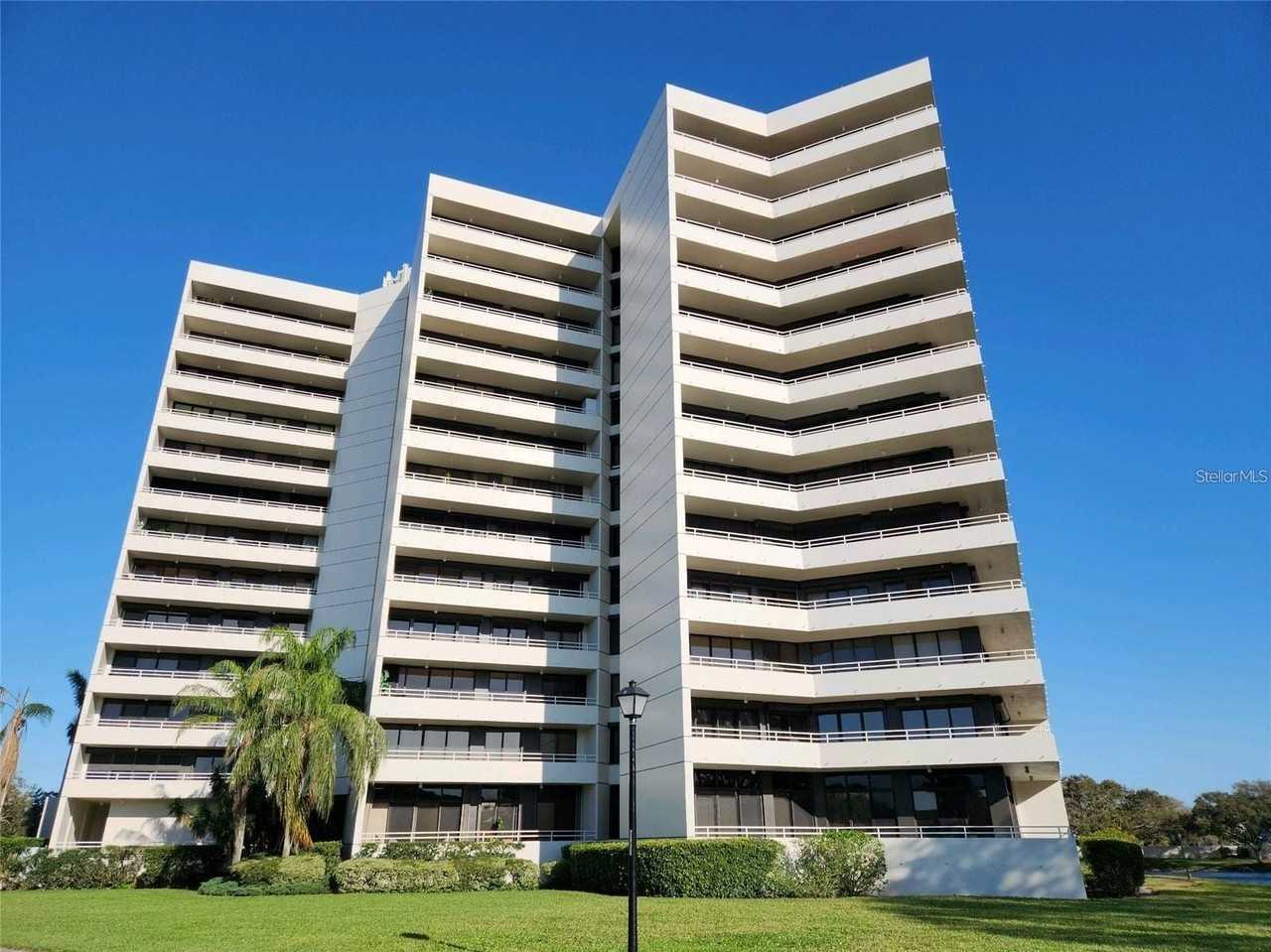 5950 Pelican Bay Plz S #505