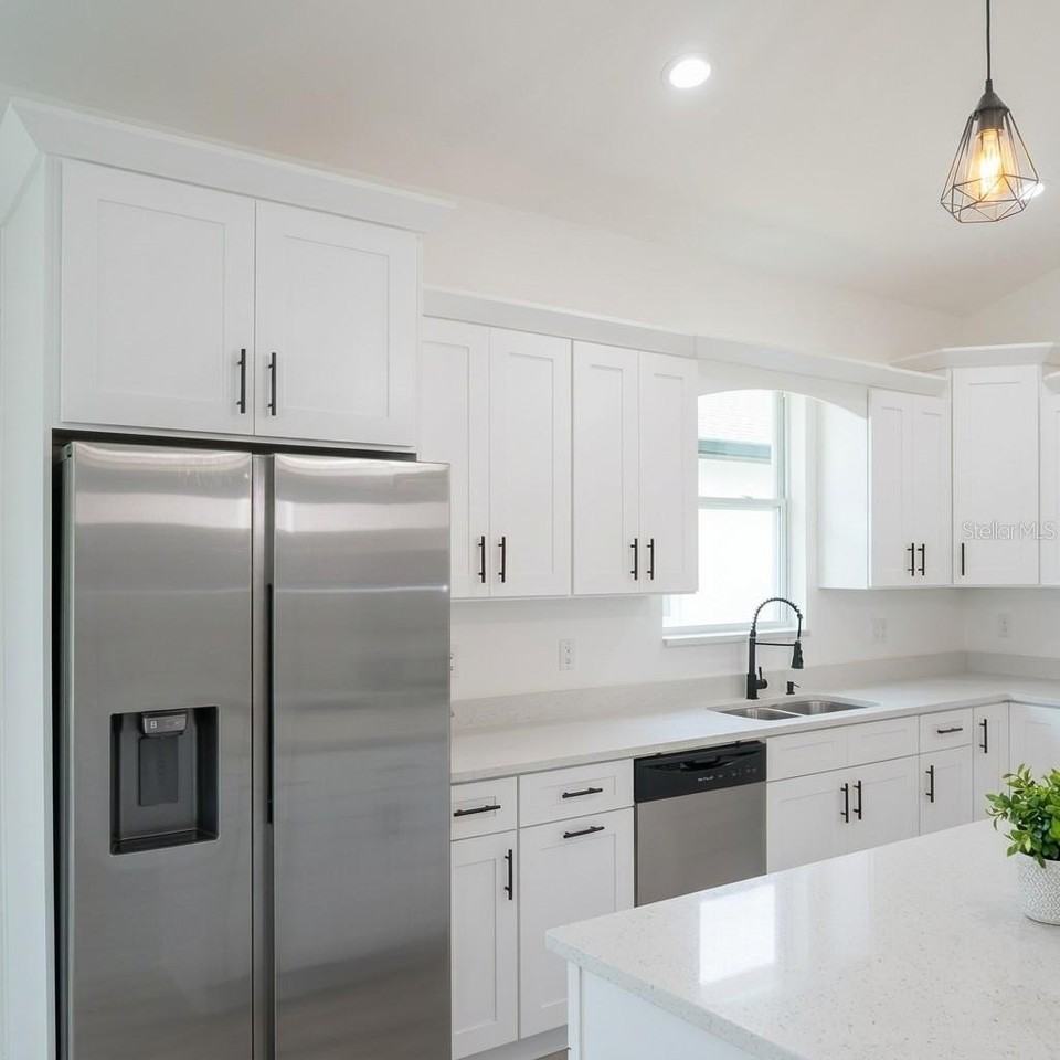 8926 N Orleans Ave - Photo 3 of 46
