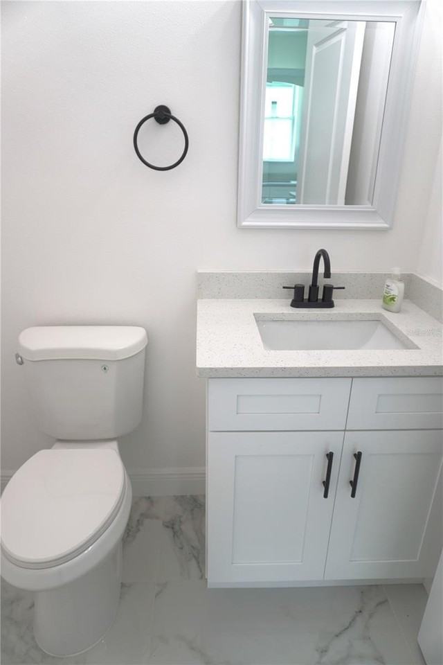 8926 N Orleans Ave - Photo 6 of 46