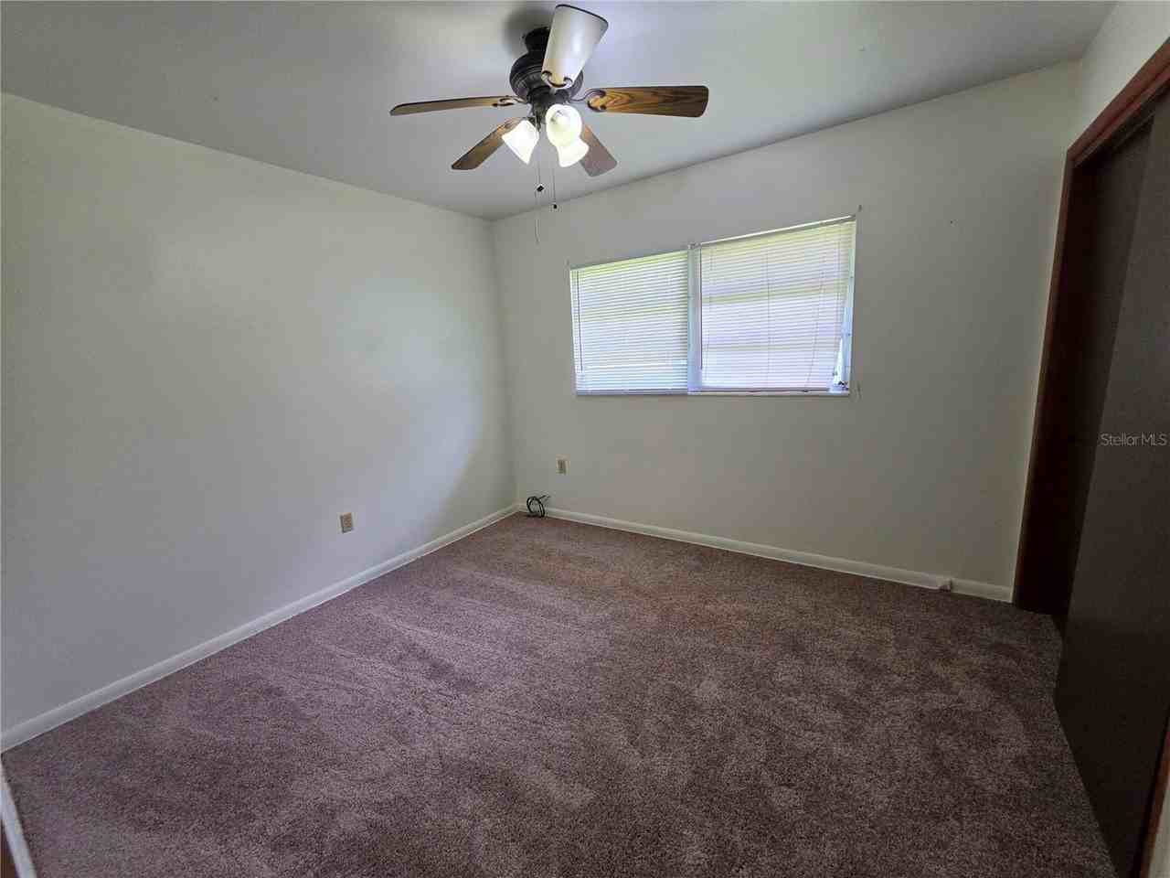1103 N Crystal Ter - Photo 2 of 21
